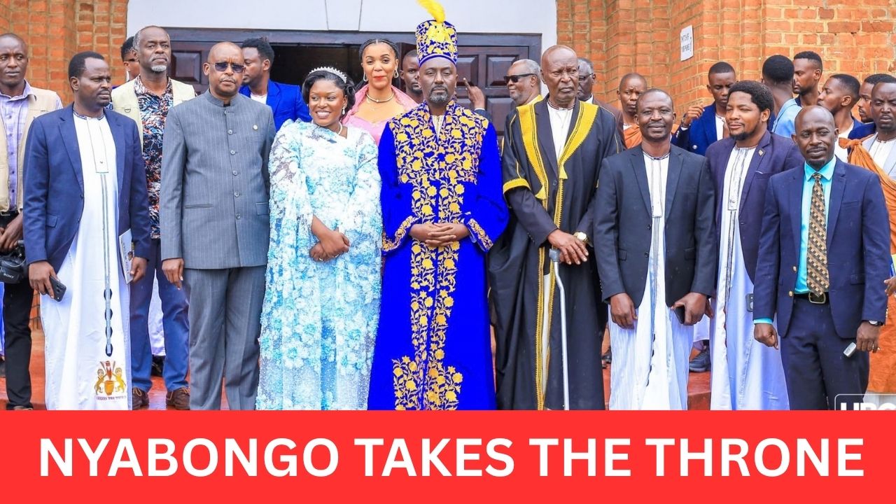 MUSEVENI CROWNS NYABONGO ‘YOU WERE A GOOD NEWSREADER, NOW DO A GOOD JOB AS KING’ President Gifts New Tooro King 100 Cows As Nyabongo Opens Karuziika, Vows To Unite And Develop Kingdom
